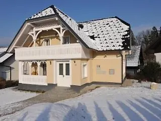 Gostinjska kuća Mia 4*