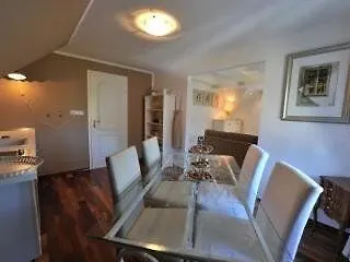 Gostinjska kuća Mia 4*