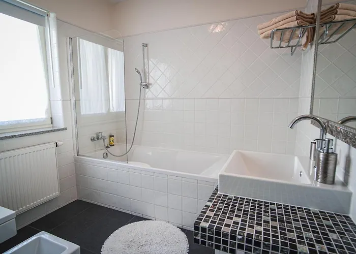 Πανσιόν Mia Μπλεντ