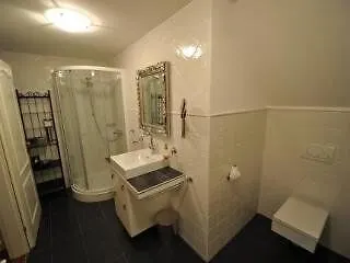 Mia Πανσιόν Μπλεντ